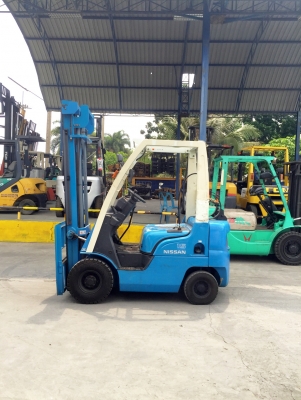 -:-*&bull;*ข า ย ร ถ ย ก นำ เ ข้ า*&bull;*-:-NISSAN L01M15 เครื่องเบนซิล+แก๊ส เสาสูง4เมตร สนใจติดต่อ 083-062-0223(ปอนด์)