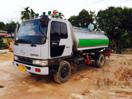 ขายด่วน รถบรรทุกน้ำ 6 ล้อ