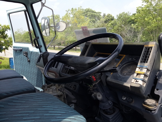 ขายรถเทรลเลอร์บรรทุกรถเกี่ยวข้าว 10 ล้อ ISUZU ROCKY เครื่อง 6BG1 = 175 แรงม้า ประหยัดน้ำมัน รถ 2 เพลา สภาพสวย