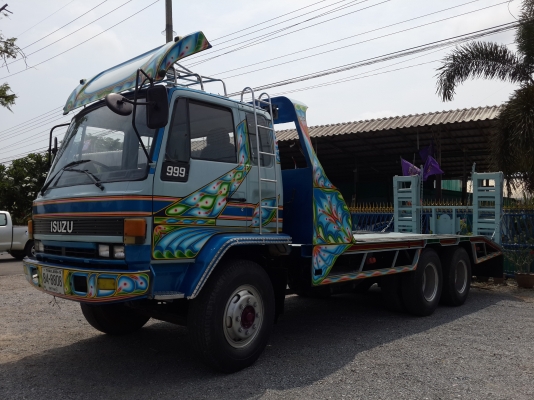 ขายรถเทรลเลอร์บรรทุกรถเกี่ยวข้าว 10 ล้อ ISUZU ROCKY เครื่อง 6BG1 = 175 แรงม้า ประหยัดน้ำมัน รถ 2 เพลา สภาพสวย