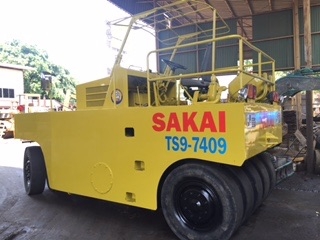 ต้องการขายรถบดล้อยาง9ล้อSAKAI TS7409 สภาพพร้อมใช้งาน
