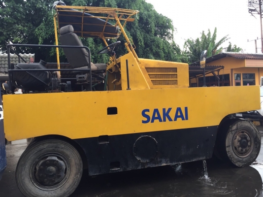 ต้องการขายรถบดล้อยาง9ล้อSAKAI TS7409 สภาพพร้อมใช้งาน