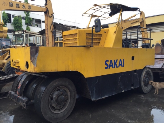 ต้องการขายรถบดล้อยาง9ล้อSAKAI TS7409 สภาพพร้อมใช้งาน