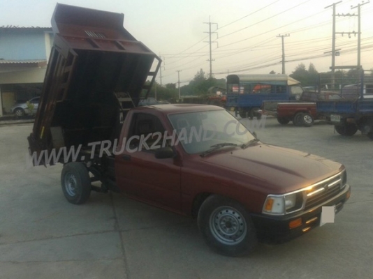 รถกระบะดัมพ์ 4 ล้อ ยี่ห้อ TOYOTA ปีจดทะเบียน 2535  2,500 CC.