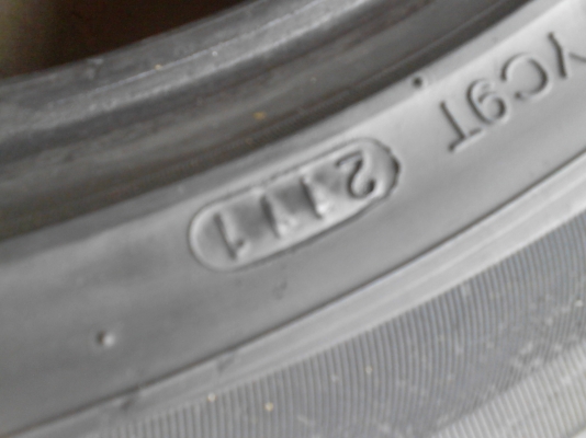 225/50R17 KUMHO มี 2 เส้น โทร.081-427-3941