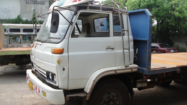 ISUZU JCM 10ล้อเพลาเดียวพื้นเรียบ เครื่อง6BD1 เบรคทิฟฟี่ เพาเวอร์ ยางดี คัสฃีสวย ราคาถูก