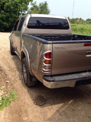 วีโก้ 4 ประตู เครื่อง3000 ออโต้ ปี 05 สีน้ำตาล โอนลอยหรือรื้อขายอะไหลได้ทั้งหมด