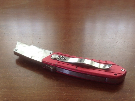 ขายมีดคัตเตอร์ Husky พับ ถอดเปลี่ยนใบได้