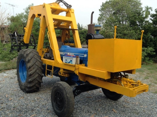 รถไถฟอดร์รุ่น6600ทำรถคีบอ้อย มือสอง สภาพดีราคาถูก ติดต่อ สัมฤทธิ์ 0818804620