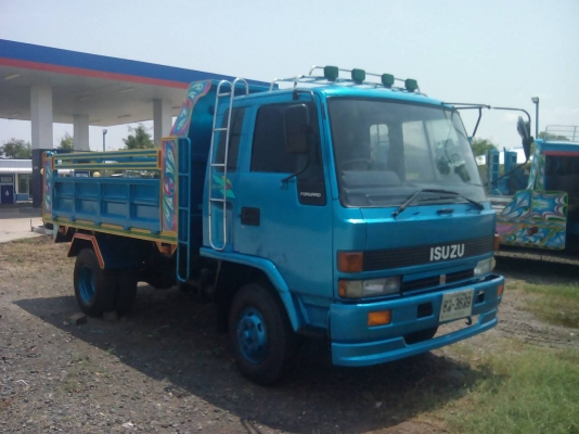 ขาย 6 ล้อดัมพ์ อิซุชูร็อคกี้  เครื่อง 195 แรง สนใจโทรฉลาดศิลป์ 0810707634