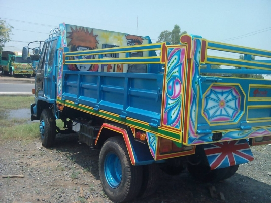 ขาย 6 ล้อดัมพ์ อิซุชูร็อคกี้  เครื่อง 195 แรง สนใจโทรฉลาดศิลป์ 0810707634