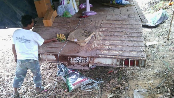 ขายเทรลเลอร์2เพลา เครื่องดี แคชซีสวย ยางใหม่ พ.เพาเวอร์ เบรกทิฟฟี่ ภายในสวย สภาพพร้อมใช้งาน เอกสารพร้อมโอน สนใจโทร 090-8588220คุณนะ 093-3258446คุณบิว ID:narong498 หรือ www.truck.in.th/498 หรือเพจFacebook ณรงค์ ซื้อขายรถมือสอง (เว็บไซต์ส่วนตัว)