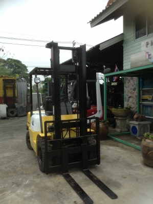 +++ ขายโฟล์คลิฟท์  HALLA  FD25  ขนาด 2.5  ตัน  (รถนอก สภาพ 90\%)  เครื่องยนต์ดีเซล  เสา 4  เมตร  เกียร์ออโตเมติค   งา 1,070  มม.  ยางตันใหม่  4 เส้นครับ
