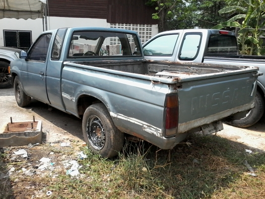 ขายด่วนครับ NISSAN BIG-M แค็ปเล็ก ปี93 เหมาะสำหรับ เข้าไร่ สวน ขายตามสภาพครับ