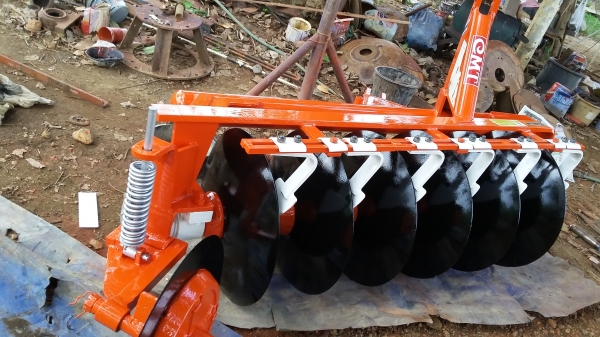 ขายผานพวน6x24ยี่ห้อCMTสภาพเหมือนใหม่ใบเต็มสำหรับรถ45-47-50-60แรงขึ้นไป