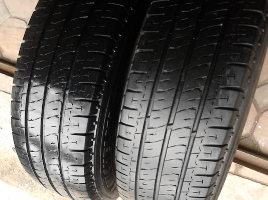 195R14 MICHELIN AGILIS  ยางสวย ดอกหนา ไม่มีปะ มี 2 เส้น โทร.081-427-3941