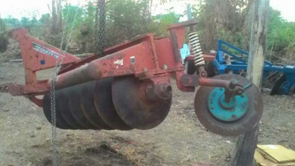 ขายผานรุ่นmใส่กับรถไถใหญ่70แรง7&times;24