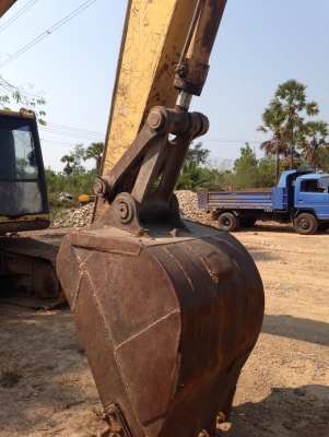 ขายรถแม็กโคร โครมัสสุ pc 200-6