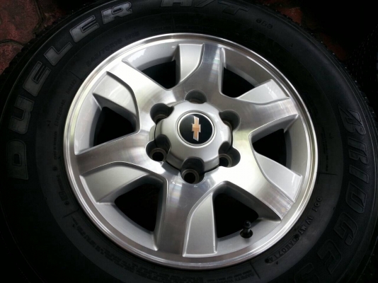 ขายล้อถอดป้ายแดง เชฟโรเลต พร้อมยาง BS 245 70 16 ขายล้อถอดป้ายแดง เชฟโรเลต พร้อมยาง BS 245 70 16