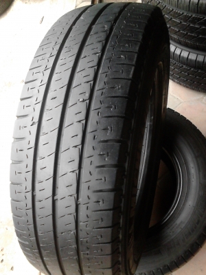 215/70R15 MICHELIN AGILIS ปี 2013 มี 2 เส้น tel.081-427-3941