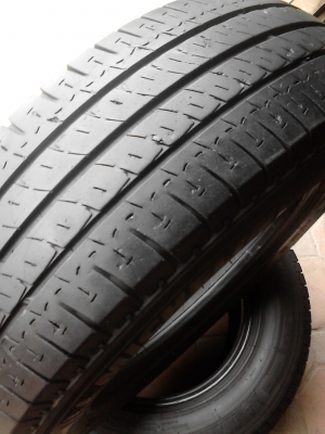215/70R15 MICHELIN AGILIS ปี 2013 มี 2 เส้น tel.081-427-3941