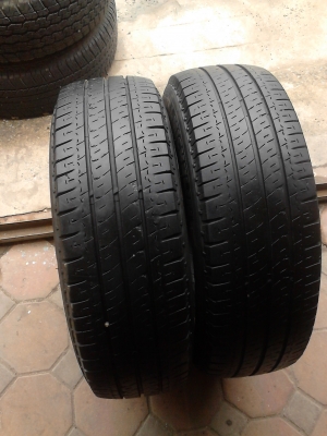 215/70R15 MICHELIN AGILIS ปี 2013 มี 2 เส้น tel.081-427-3941