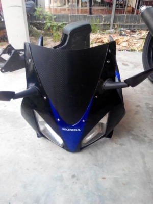 ขาย ชุดแฟริ่ง ตูดมด RC211 ใส่ CBR 400 ราคา 4500 บาทและระเบิดอะไหล่ 400 มากมาย