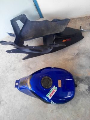 ขาย ชุดแฟริ่ง ตูดมด RC211 ใส่ CBR 400 ราคา 4500 บาทและระเบิดอะไหล่ 400 มากมาย ขาย ชุดแฟริ่ง ตูดมด RC211 ใส่ CBR 400 ราคา 4500 บาทและระเบิดอะไหล่ 400 มากมาย