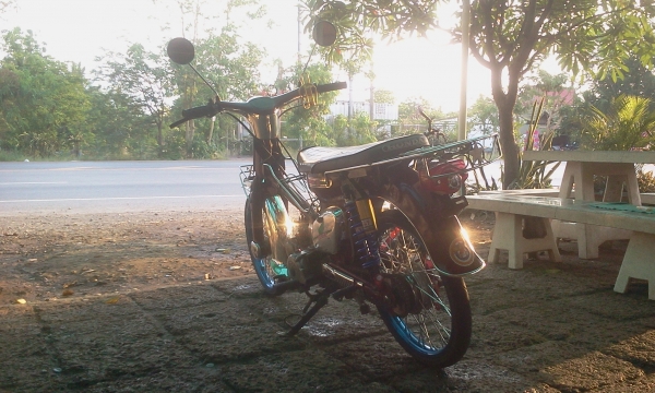 ขาย C70 เครื่องไนท์110 เครื่องเพิ่งทำมา ลูก125 เเคมซิ่ง คาบูเเดช(แท้) ท่อโอเวอร์ใหม่ ล้อขึ้นใหม่ โช้คหลังใหม่ ที่เหลือตามรูป ราคาถูกจัยวัยโจ๋ 9500 บาทไทย (ไม่ ท.บ.) ขาย C70 เครื่องไนท์110 เครื่องเพิ่งทำมา ลูก125 เเคมซิ่ง คาบูเเดช(แท้) ท่อโอเวอร์ใหม่ ล้อขึ้นใหม่ โช้คหลังใหม่ ที่เหลือตามรูป ราคาถูกจัยวัยโจ๋ 9500 บาทไทย (ไม่ ท.บ.)