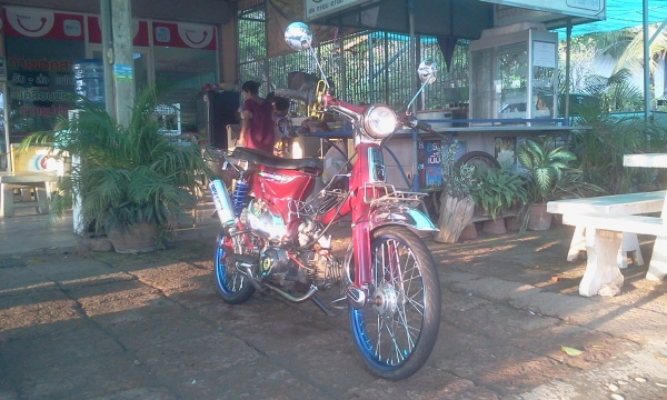 ขาย C70 เครื่องไนท์110 เครื่องเพิ่งทำมา ลูก125 เเคมซิ่ง คาบูเเดช(แท้) ท่อโอเวอร์ใหม่ ล้อขึ้นใหม่ โช้คหลังใหม่ ที่เหลือตามรูป ราคาถูกจัยวัยโจ๋ 9500 บาทไทย (ไม่ ท.บ.) ขาย C70 เครื่องไนท์110 เครื่องเพิ่งทำมา ลูก125 เเคมซิ่ง คาบูเเดช(แท้) ท่อโอเวอร์ใหม่ ล้อขึ้นใหม่ โช้คหลังใหม่ ที่เหลือตามรูป ราคาถูกจัยวัยโจ๋ 9500 บาทไทย (ไม่ ท.บ.)