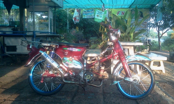 ขาย C70 เครื่องไนท์110 เครื่องเพิ่งทำมา ลูก125 เเคมซิ่ง คาบูเเดช(แท้) ท่อโอเวอร์ใหม่ ล้อขึ้นใหม่ โช้คหลังใหม่ ที่เหลือตามรูป ราคาถูกจัยวัยโจ๋ 9500 บาทไทย (ไม่ ท.บ.) ขาย C70 เครื่องไนท์110 เครื่องเพิ่งทำมา ลูก125 เเคมซิ่ง คาบูเเดช(แท้) ท่อโอเวอร์ใหม่ ล้อขึ้นใหม่ โช้คหลังใหม่ ที่เหลือตามรูป ราคาถูกจัยวัยโจ๋ 9500 บาทไทย (ไม่ ท.บ.)