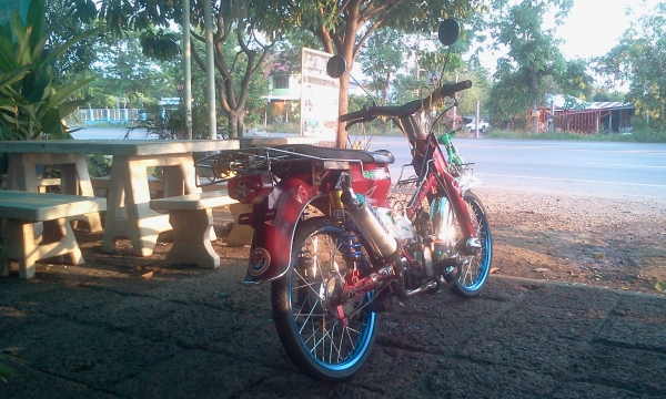 ขาย C70 เครื่องไนท์110 เครื่องเพิ่งทำมา ลูก125 เเคมซิ่ง คาบูเเดช(แท้) ท่อโอเวอร์ใหม่ ล้อขึ้นใหม่ โช้คหลังใหม่ ที่เหลือตามรูป ราคาถูกจัยวัยโจ๋ 9500 บาทไทย (ไม่ ท.บ.) ขาย C70 เครื่องไนท์110 เครื่องเพิ่งทำมา ลูก125 เเคมซิ่ง คาบูเเดช(แท้) ท่อโอเวอร์ใหม่ ล้อขึ้นใหม่ โช้คหลังใหม่ ที่เหลือตามรูป ราคาถูกจัยวัยโจ๋ 9500 บาทไทย (ไม่ ท.บ.)