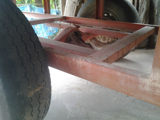 ขายตามสภาพเทเลอร์ยาว3เมตรกวาง1.60ซ.มติดกับรถไถ45แรงคูโบต้าเฟื่องท้ายรถยนต์