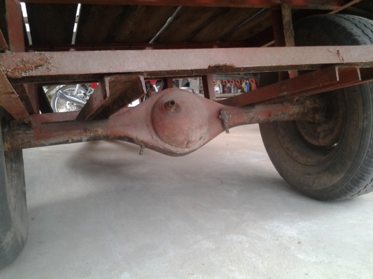 ขายตามสภาพเทเลอร์ยาว3เมตรกวาง1.60ซ.มติดกับรถไถ45แรงคูโบต้าเฟื่องท้ายรถยนต์