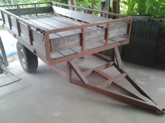 ขายตามสภาพเทเลอร์ยาว3เมตรกวาง1.60ซ.มติดกับรถไถ45แรงคูโบต้าเฟื่องท้ายรถยนต์