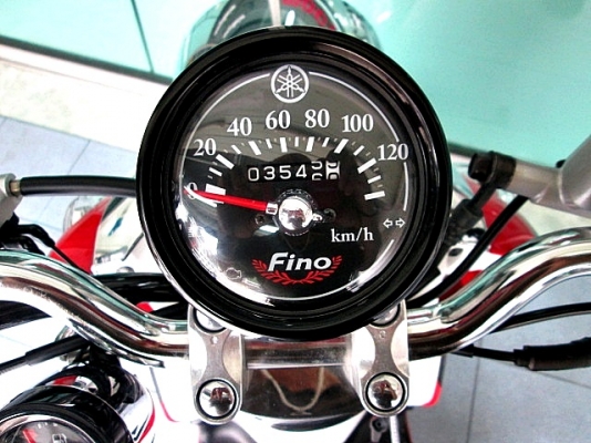 Fino PS สีดำแดง รถเดือน พฤศจิกายน ปี 57 รุ่นขายดี ไมล์ 3 พันโล  แถม 2 รายการ 26900