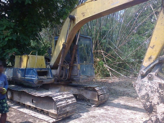 **408,000 บ.ต่อรอง///แบคโฮ PC100-3 ** ขาย KOMATSU-100 แบคโฮ พิมพ์นิยม KOMATSU PC100-3 S.No.19412 เครื่องเดิม ปั้มเดิม คอนโทรลยาว เครื่องKOMATSU 4สูบ เครื่องดี แรงดี ปั้มดี แรง ดี ทำงานดี เร็วดี บูมอาร์มดี สวย บุ้งกี๋ดี ยังหนาครับ เอวดี แน่น ไม่แตกไม่ร้าว