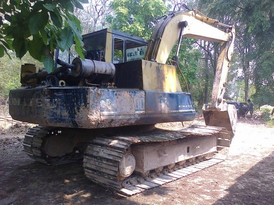 **408,000 บ.ต่อรอง///แบคโฮ PC100-3 ** ขาย KOMATSU-100 แบคโฮ พิมพ์นิยม KOMATSU PC100-3 S.No.19412 เครื่องเดิม ปั้มเดิม คอนโทรลยาว เครื่องKOMATSU 4สูบ เครื่องดี แรงดี ปั้มดี แรง ดี ทำงานดี เร็วดี บูมอาร์มดี สวย บุ้งกี๋ดี ยังหนาครับ เอวดี แน่น ไม่แตกไม่ร้าว