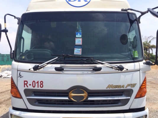 ขายหกล้อใหญ่ตู้ 10 บานเครื่องดี เกียร์ดี