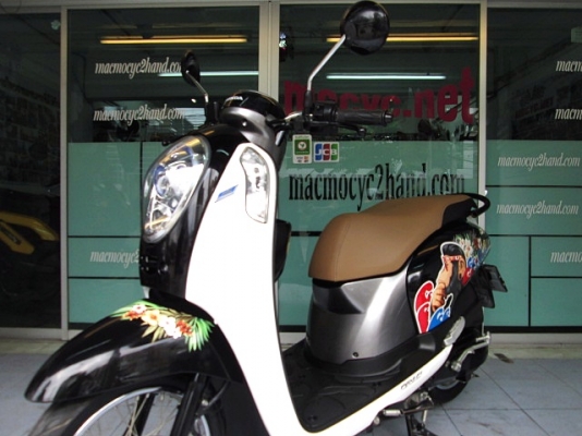 SCOOPY สีขาวดำ ลายกอลิล่า รถสวยใสอีกคัน รถเดือน ธันวาคม ปี 2556 ไมล์ 7 พันโล ของแถม 2 รายการ 30900