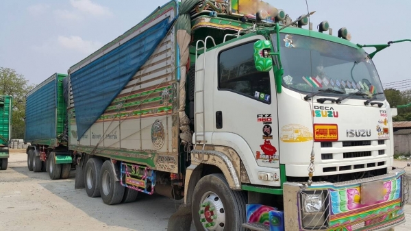 ขายรถพ่วง 22 ล้อ แม่-ลูก กระบะเนียมคอกเกษตรดั้ม อู่.ส สมบัติ ISUZU 360 ปี.54-55 สภาพสวย วิ้งแค่ 370000 กว่าๆ ราคา.2850000 สนใจนัดดูรถได้