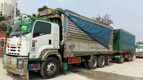 ขายรถพ่วง 22 ล้อ แม่-ลูก กระบะเนียมคอกเกษตรดั้ม อู่.ส สมบัติ ISUZU 360 ปี.54-55 สภาพสวย วิ้งแค่ 370000 กว่าๆ ราคา.2850000 สนใจนัดดูรถได้