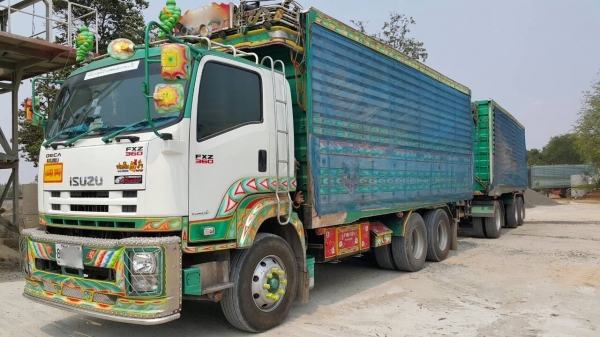 ขายรถพ่วง 22 ล้อ แม่-ลูก กระบะเนียมคอกเกษตรดั้ม อู่.ส สมบัติ ISUZU 360 ปี.54-55 สภาพสวย วิ้งแค่ 370000 กว่าๆ ราคา.2850000 สนใจนัดดูรถได้