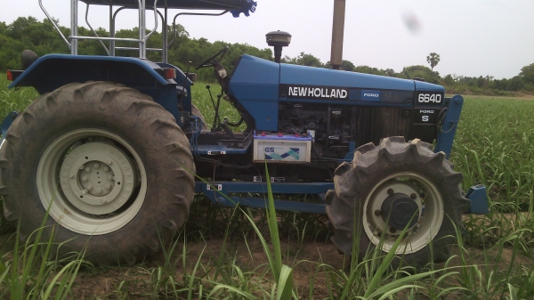 ขายรถไถFORDรุ่ร6640สองเพลาคานหน้าคาลาโล่ทะเบียนพร้อมโอนรถพร้อมใช้