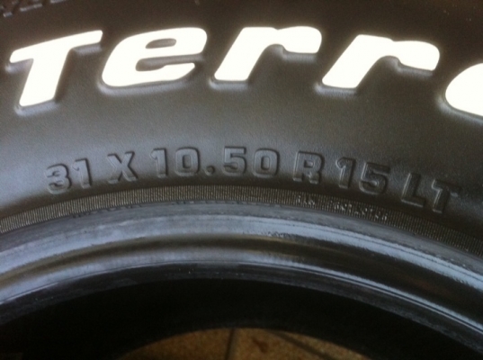 ล้อเล็บเหยี่ยว15 พร้อมยาง BF goodrich 31 10.5 R15 ปี10 ล้อสวยมาก เอาไปใส่หล่อๆได้อีกนานครับ