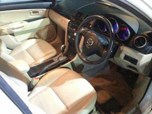 Mazda3  4ประตู  ปี09   เครื่อง1.6  ออโต้  พวงมาลัยมัลดิ