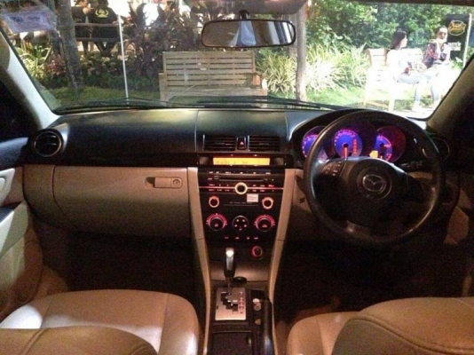 Mazda3  4ประตู  ปี09   เครื่อง1.6  ออโต้  พวงมาลัยมัลดิ