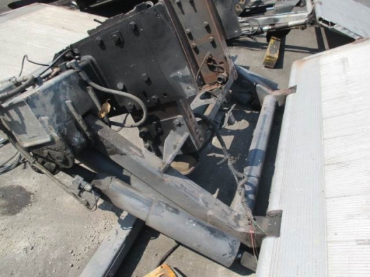 ขายลิฟท์เกรท สำหรับรถ 6-10ล้อ 4กระบอก ขายลิฟท์เกรท สำหรับรถ 6-10ล้อ 4กระบอก