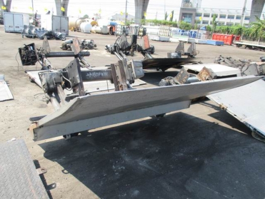 ขายลิฟท์เกรท สำหรับรถ 6-10ล้อ 4กระบอก ขายลิฟท์เกรท สำหรับรถ 6-10ล้อ 4กระบอก