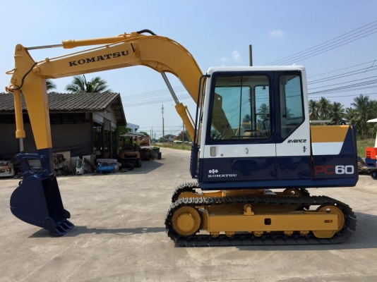 รถขุด KOMATSU PC60-6 มือสอง นำเข้าเอง จากญี่ปุ่นแท้ๆ